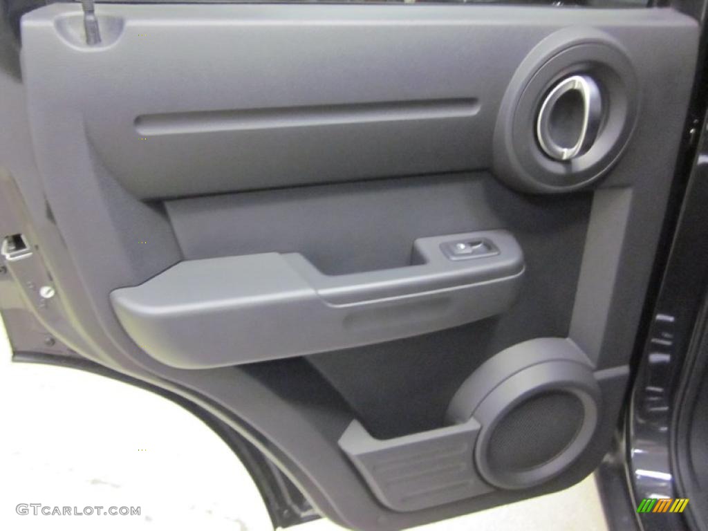 2011 Dodge Nitro Heat 4x4 Dark Slate Gray Door Panel Photo #46675811