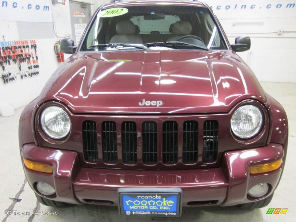 2002 Liberty Limited 4x4 - Dark Garnet Red Pearlcoat / Taupe photo #2