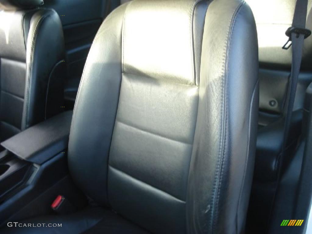 2006 Mustang V6 Premium Coupe - Performance White / Dark Charcoal photo #9