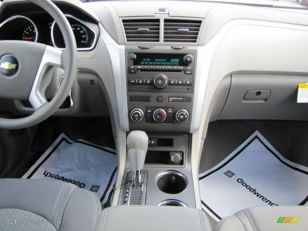 2011 Chevrolet Traverse LS AWD Dark Gray/Light Gray Dashboard Photo #46678193
