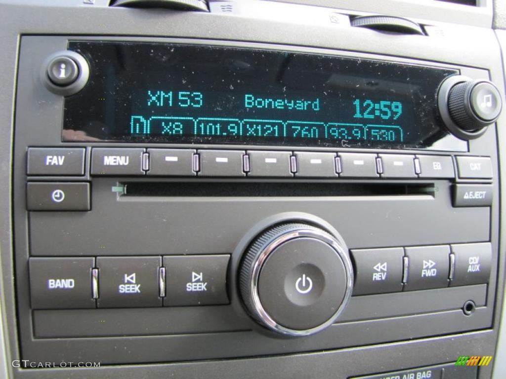 2011 Chevrolet Traverse LS AWD Controls Photo #46678256