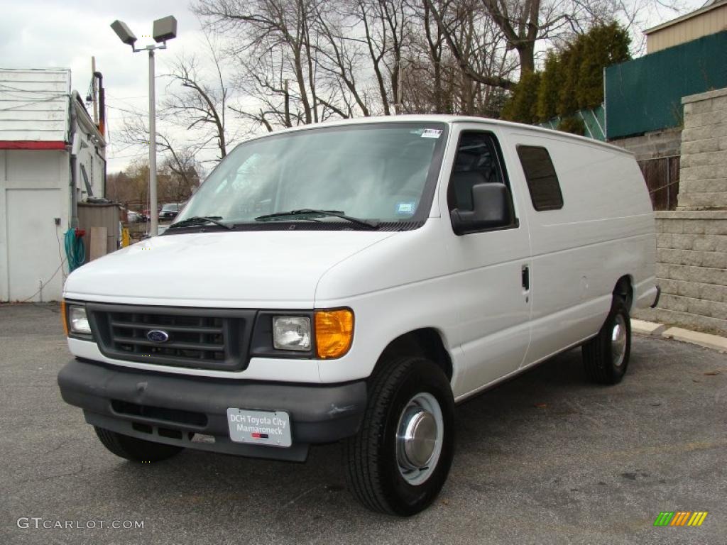 Oxford White 2004 Ford E Series Van E250 Commercial Exterior Photo #46678271