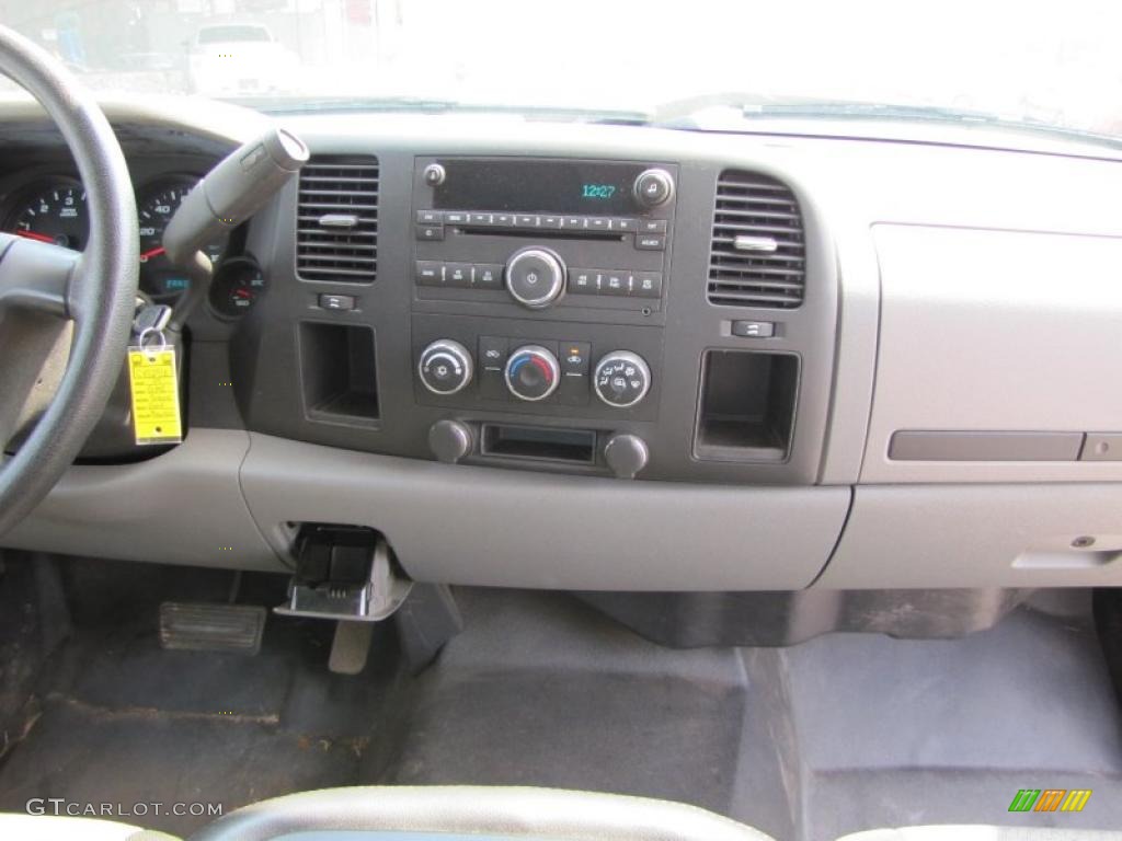2009 GMC Sierra 1500 Work Truck Extended Cab Controls Photo #46679882