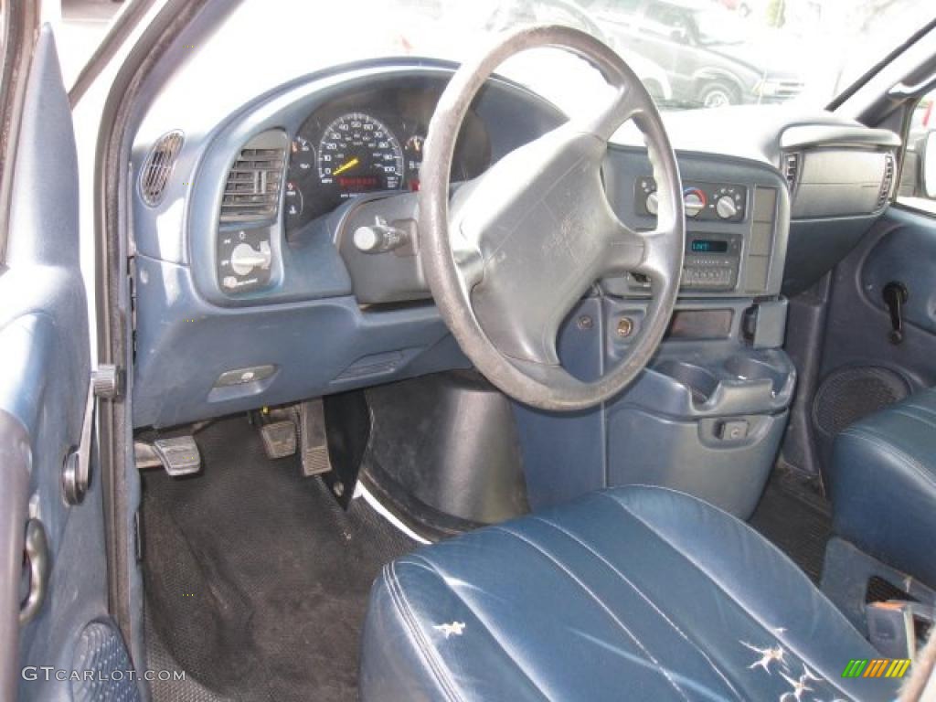 Blue Interior 1997 GMC Safari Cargo Photo #46681067