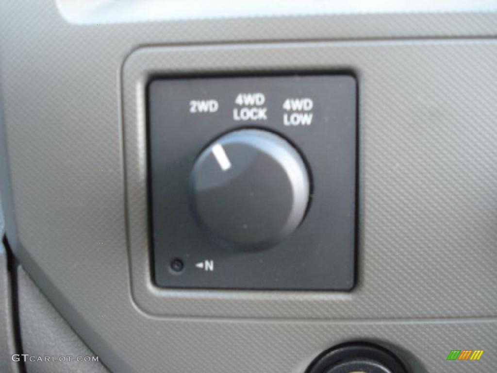2007 Dodge Ram 2500 ST Quad Cab 4x4 Controls Photo #46681229