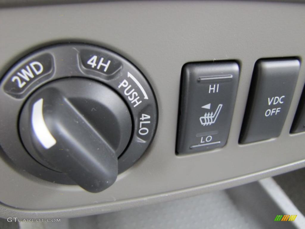 2011 Nissan Frontier SL Crew Cab 4x4 Controls Photo #46682582