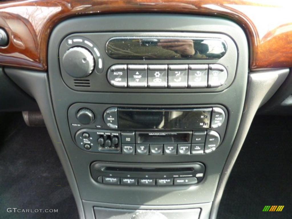 2002 Chrysler 300 M Sedan Controls Photo #46683230