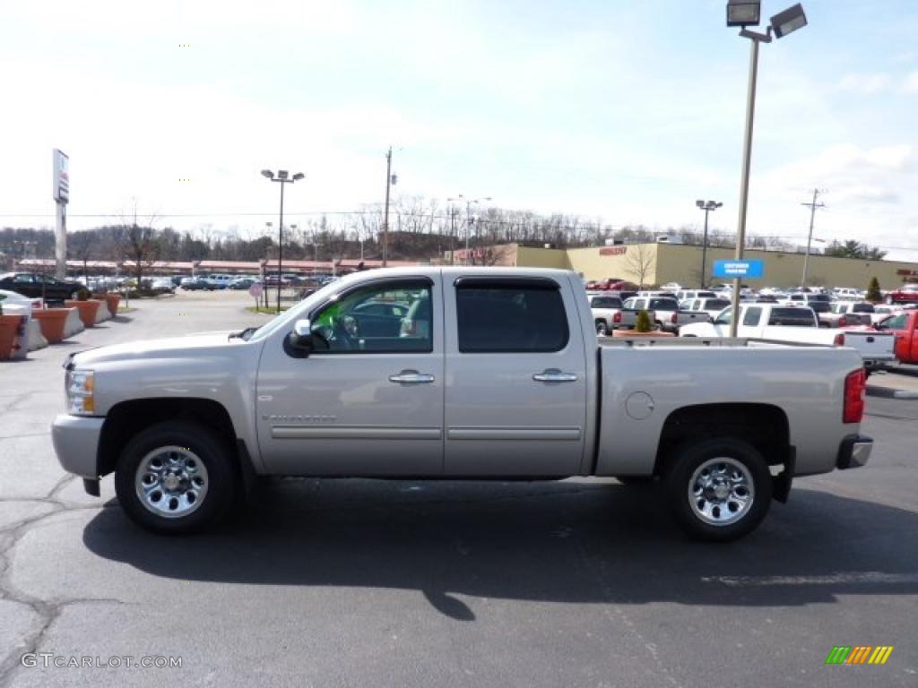 2009 Silverado 1500 LS Crew Cab - Silver Birch Metallic / Dark Titanium photo #4
