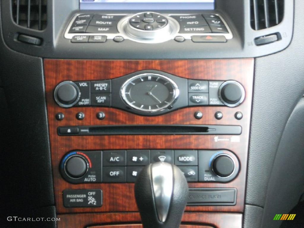 2009 Infiniti G 37 x Sedan Controls Photo #46683752