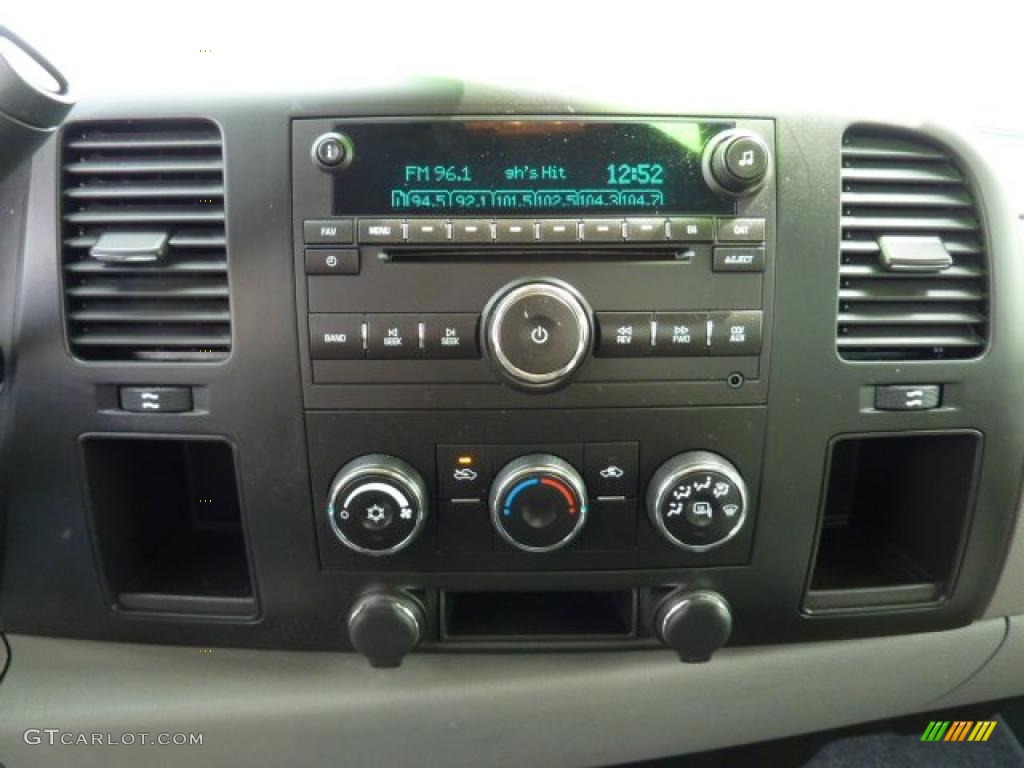 2009 Chevrolet Silverado 1500 Regular Cab 4x4 Controls Photo #46684886