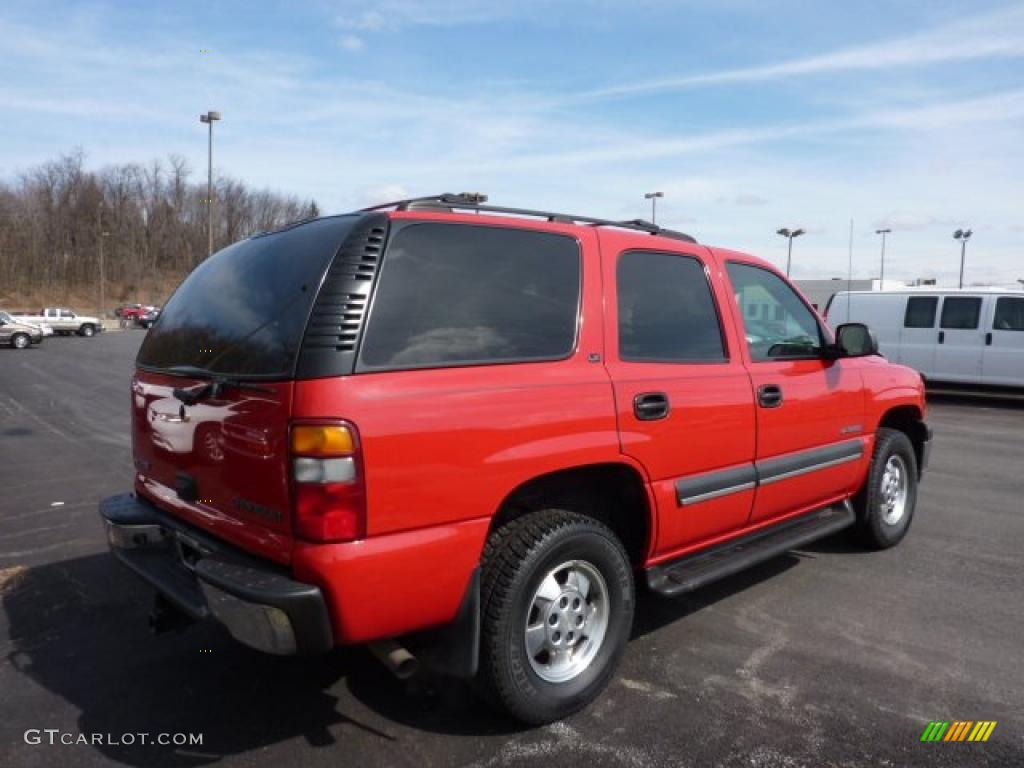 2002 Tahoe LS 4x4 - Victory Red / Graphite/Medium Gray photo #6