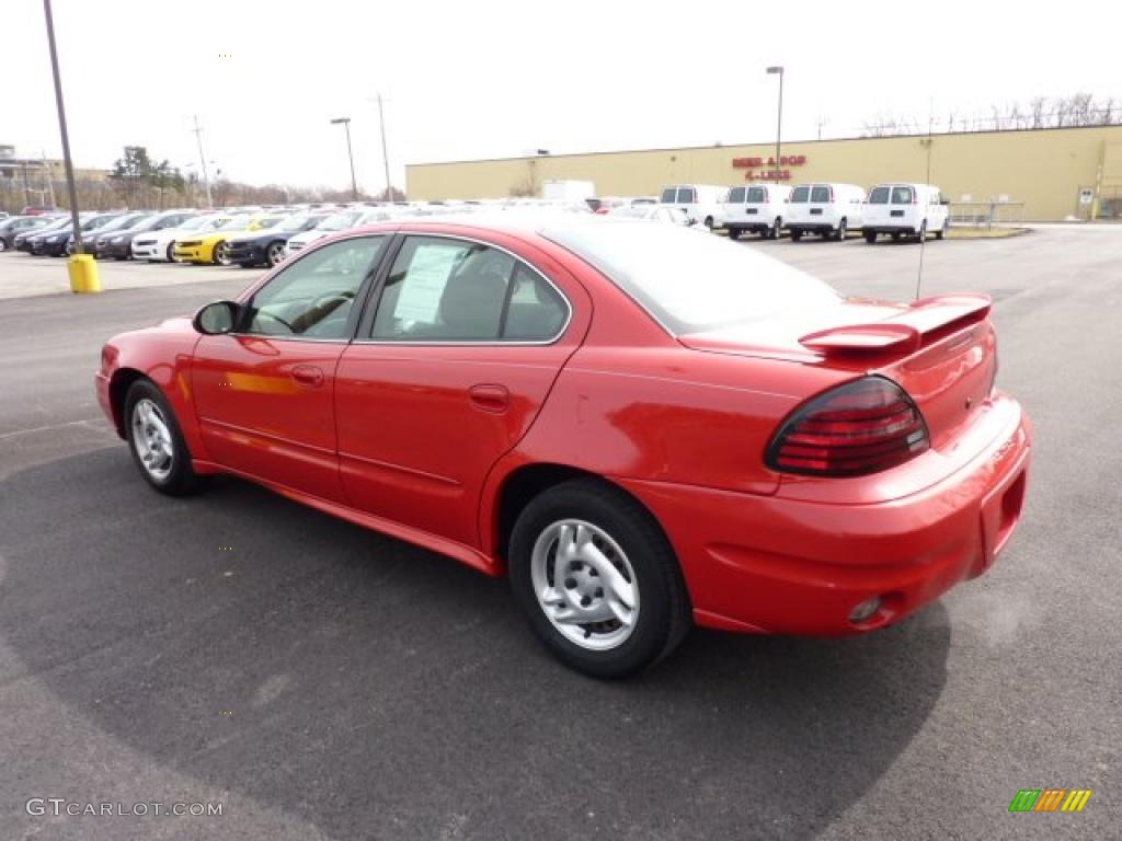 Victory Red 2004 Pontiac Grand Am SE Sedan Exterior Photo #46685819