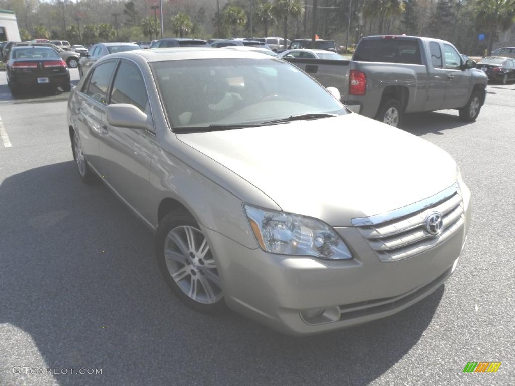 2006 Avalon Limited - Desert Sand Mica / Ivory photo #1