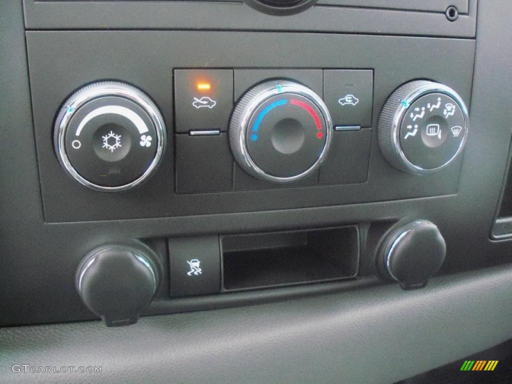 2011 Silverado 1500 LS Regular Cab 4x4 - Black / Dark Titanium photo #20