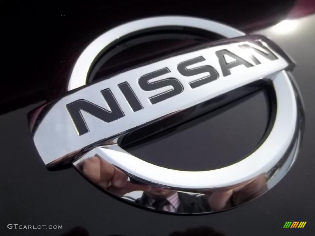 2011 Nissan Maxima 3.5 SV Sport Marks and Logos Photos