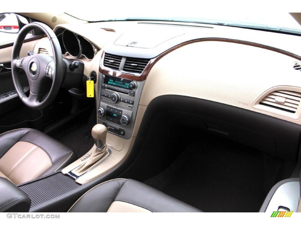 2011 Chevrolet Malibu LTZ Cocoa/Cashmere Dashboard Photo #46689011