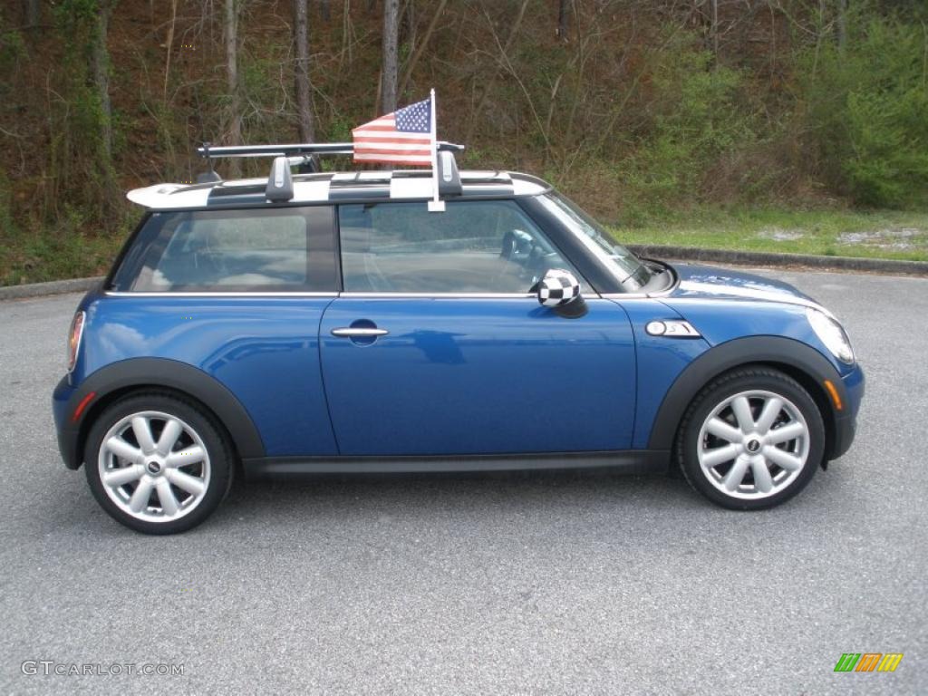 2007 Cooper S Hardtop - Lightning Blue Metallic / Lounge Carbon Black photo #2