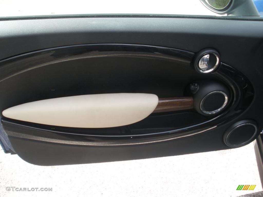 2007 Mini Cooper S Hardtop Lounge Carbon Black Door Panel Photo #46689266
