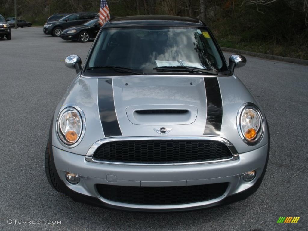 Pure Silver Metallic 2009 Mini Cooper S Clubman Exterior Photo #46689449