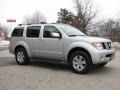 Silver Lightning - Pathfinder LE 4x4 Photo No. 3