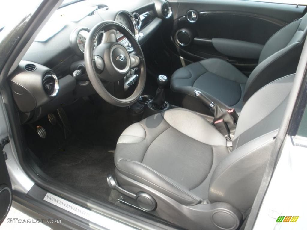 Black/Grey Interior 2009 Mini Cooper S Clubman Photo #46689500