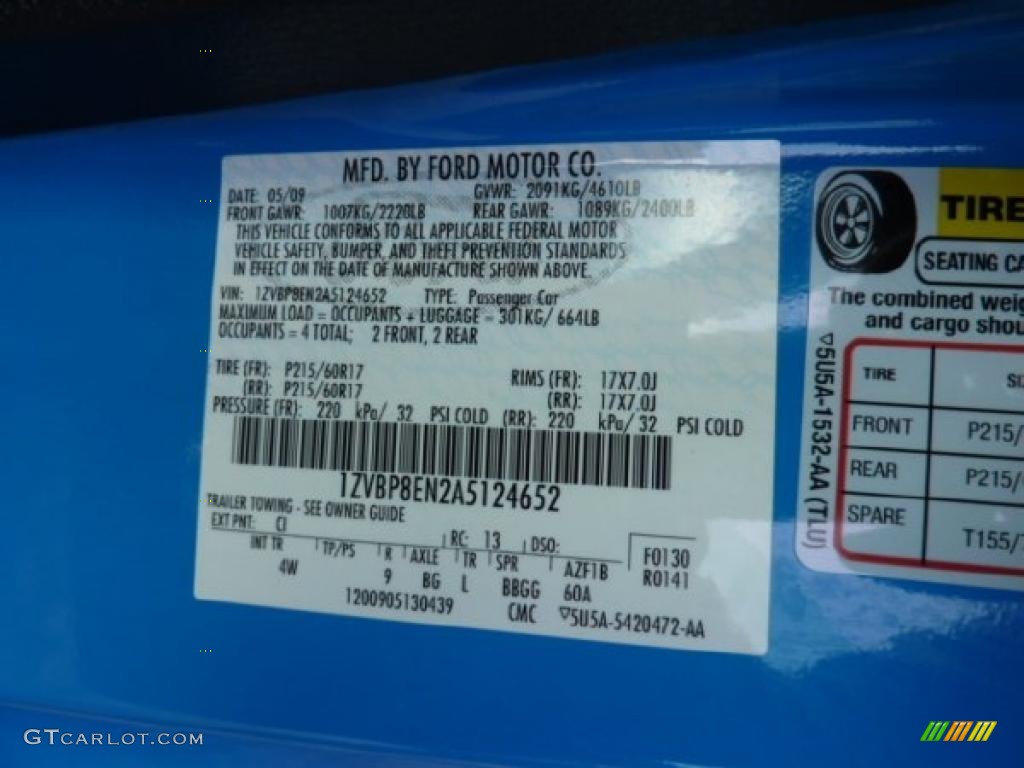 2010 Mustang V6 Premium Convertible - Grabber Blue / Charcoal Black photo #12