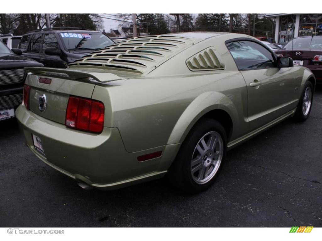 2006 Mustang GT Premium Coupe - Legend Lime Metallic / Dark Charcoal photo #4