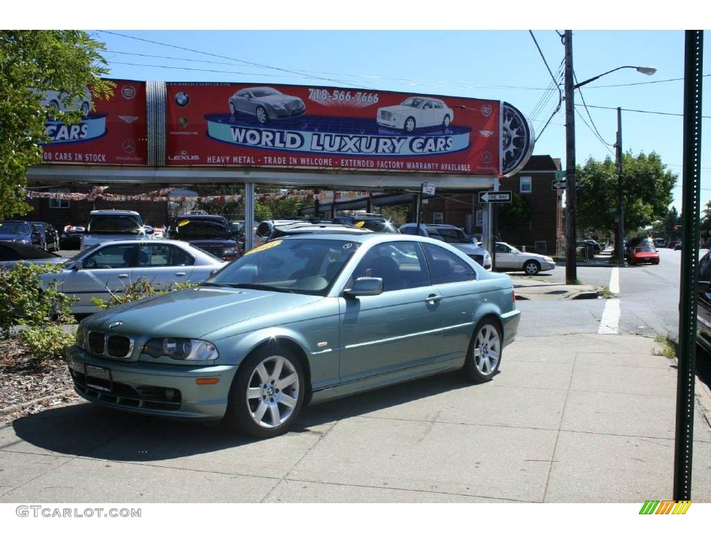Grey Green Metallic BMW 3 Series