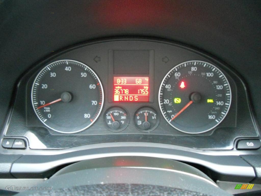2007 Volkswagen Rabbit 4 Door Gauges Photo #46690982