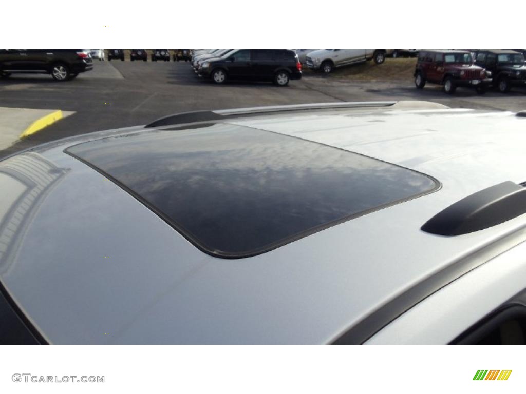 2011 Jeep Grand Cherokee Laredo X Package 4x4 Sunroof Photos