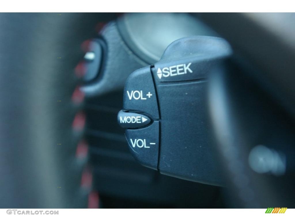 2006 Ford Focus ZX4 ST Sedan Controls Photos