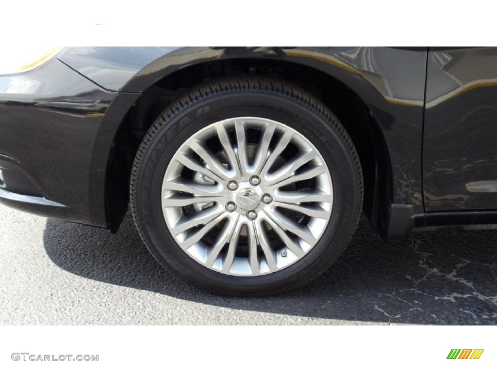 2011 Chrysler 200 Limited Wheel Photo #46692680