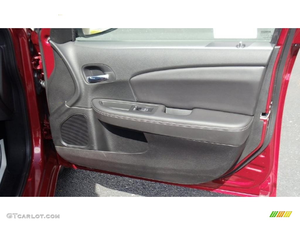 2011 Chrysler 200 Limited Black Door Panel Photo #46693001