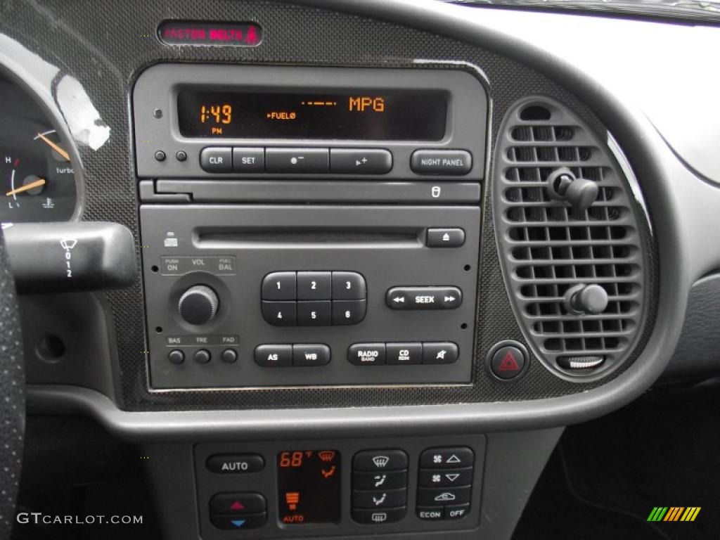 2003 Saab 9-3 SE Convertible Controls Photo #46693520