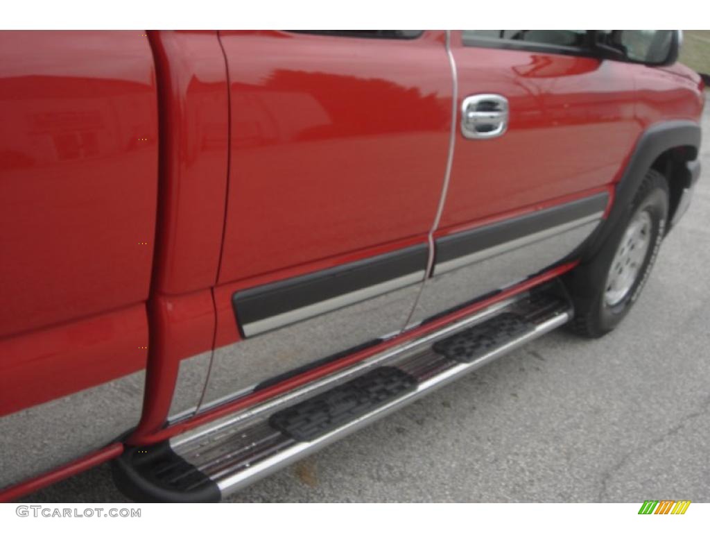 2004 Silverado 1500 LS Extended Cab 4x4 - Victory Red / Medium Gray photo #8