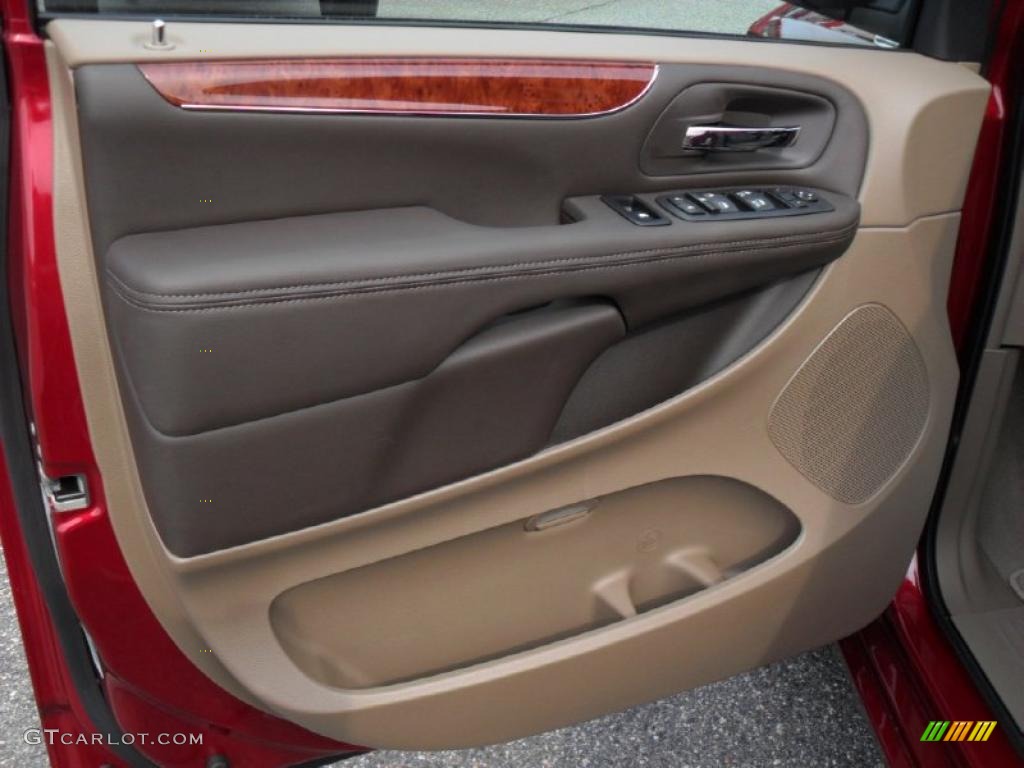 2011 Chrysler Town & Country Touring - L Dark Frost Beige/Medium Frost Beige Door Panel Photo #46696490