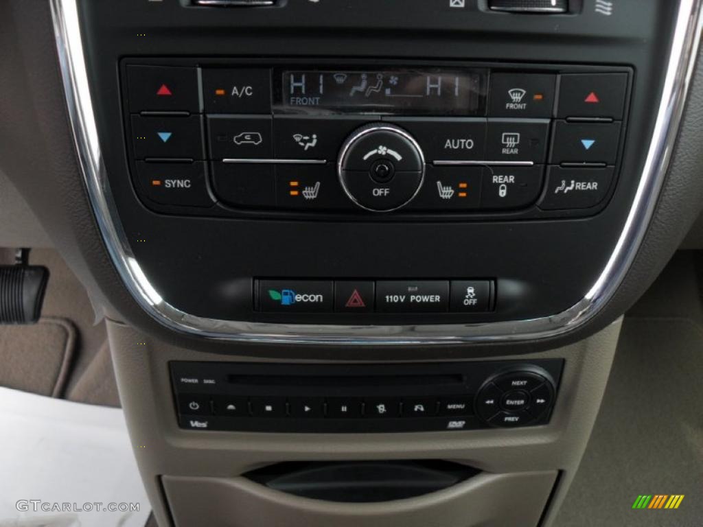 2011 Chrysler Town & Country Touring - L Controls Photo #46696493