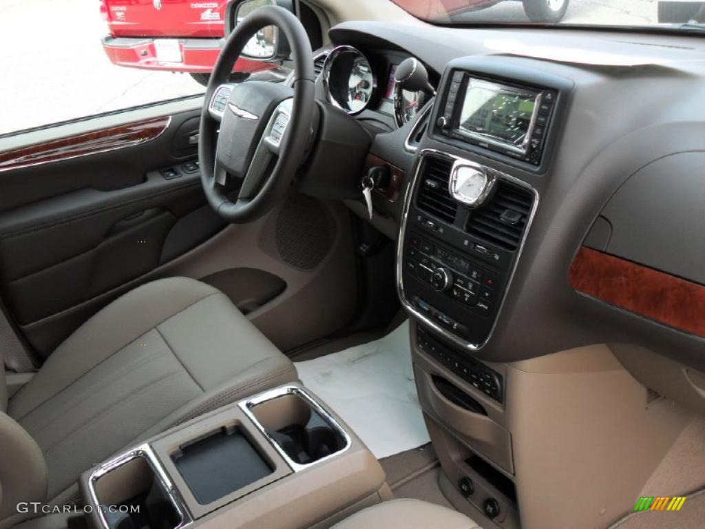 Dark Frost Beige/Medium Frost Beige Interior 2011 Chrysler Town & Country Touring - L Photo #46696529