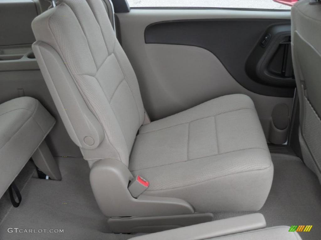 Dark Frost Beige/Medium Frost Beige Interior 2011 Chrysler Town & Country Touring Photo #46696670