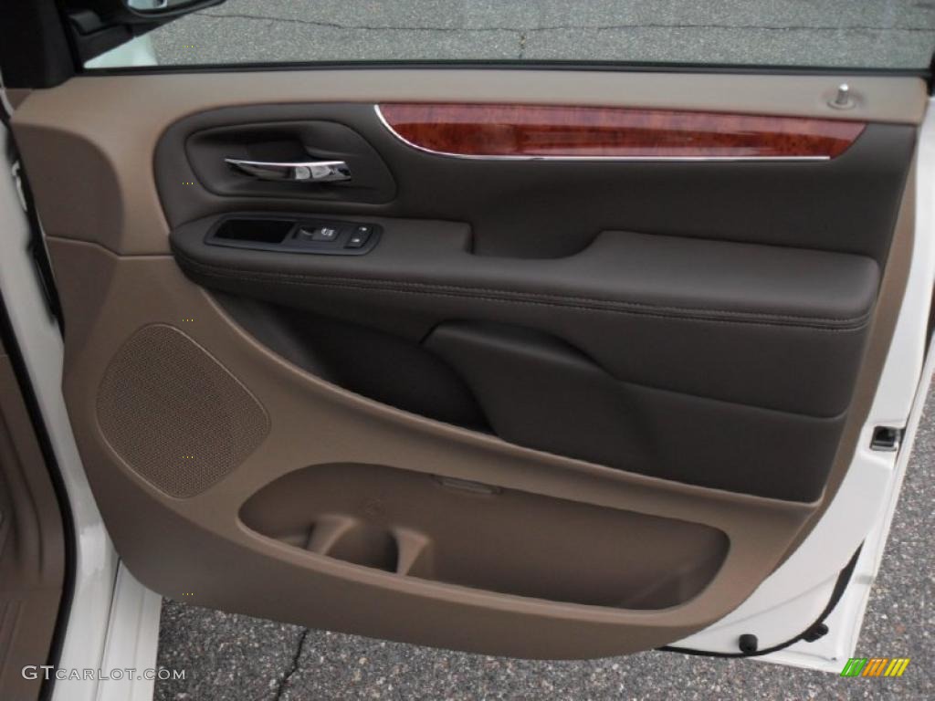 2011 Chrysler Town & Country Touring Dark Frost Beige/Medium Frost Beige Door Panel Photo #46696679