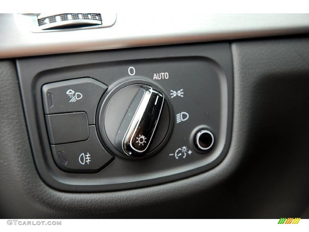 2011 Audi A8 4.2 FSI quattro Controls Photo #46698987