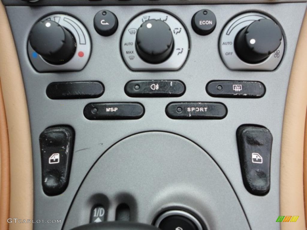 2004 Maserati Spyder Cambiocorsa Controls Photo #46699284