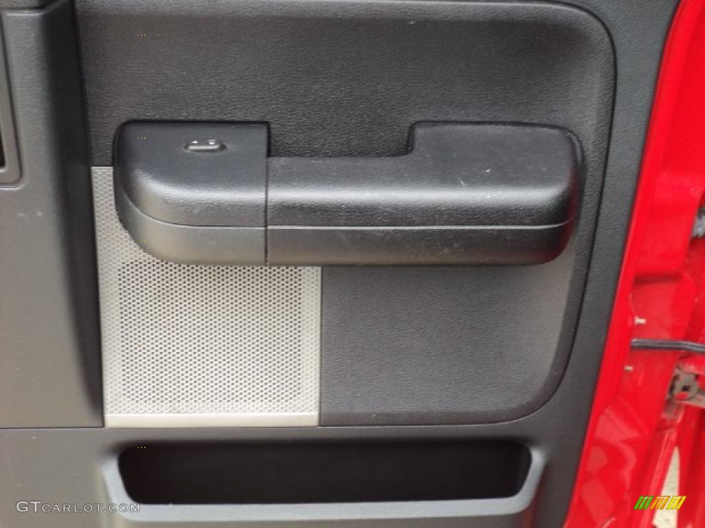 2004 F150 FX4 SuperCab 4x4 - Bright Red / Dark Flint photo #13