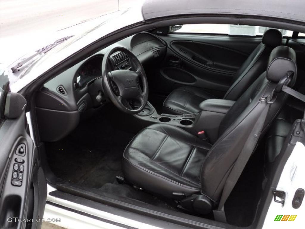 2002 Ford Mustang V6 Convertible interior Photo #46700073