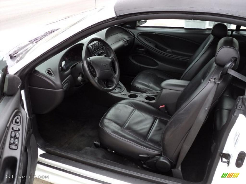 2002 Mustang V6 Convertible - Oxford White / Dark Charcoal photo #7