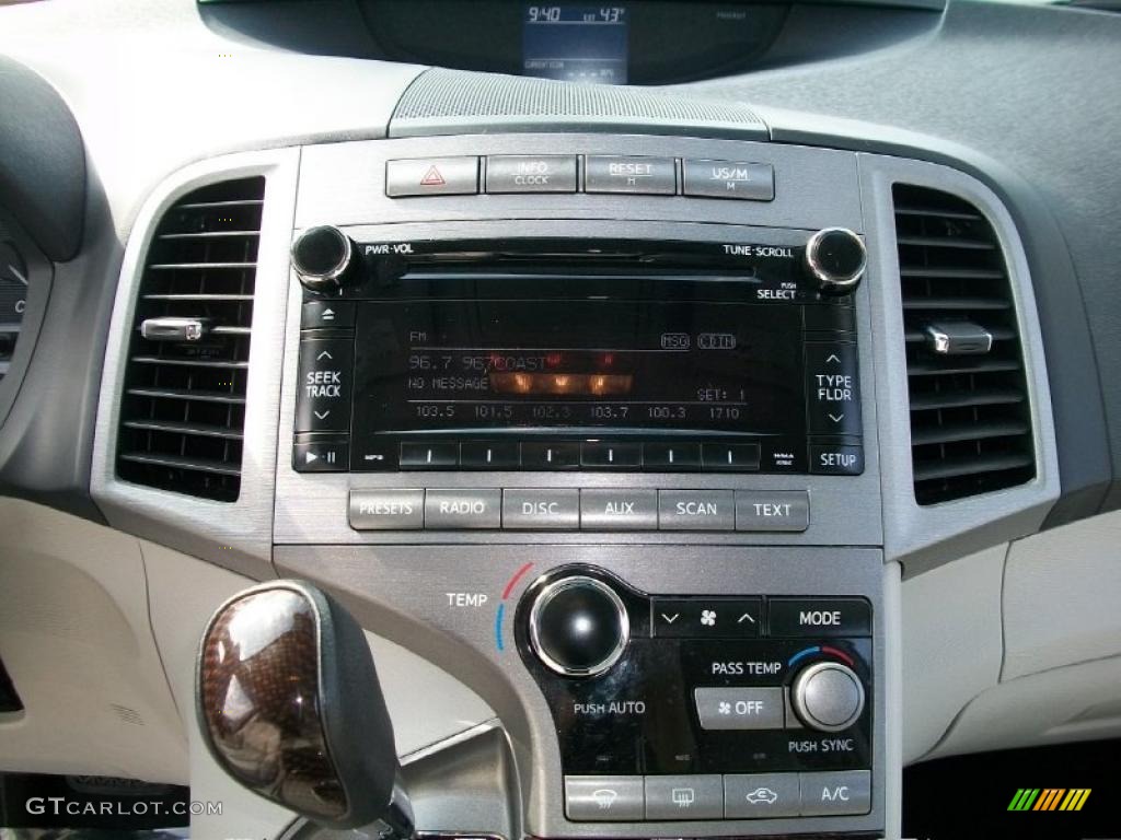 2010 Toyota Venza I4 Ivory Dashboard Photo #46700592