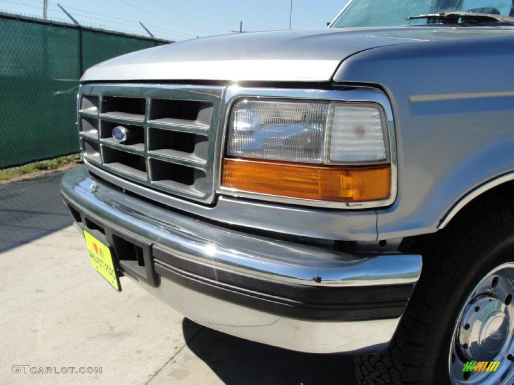 1997 F250 XLT Crew Cab - Light Opal Metallic / Medium Graphite photo #12