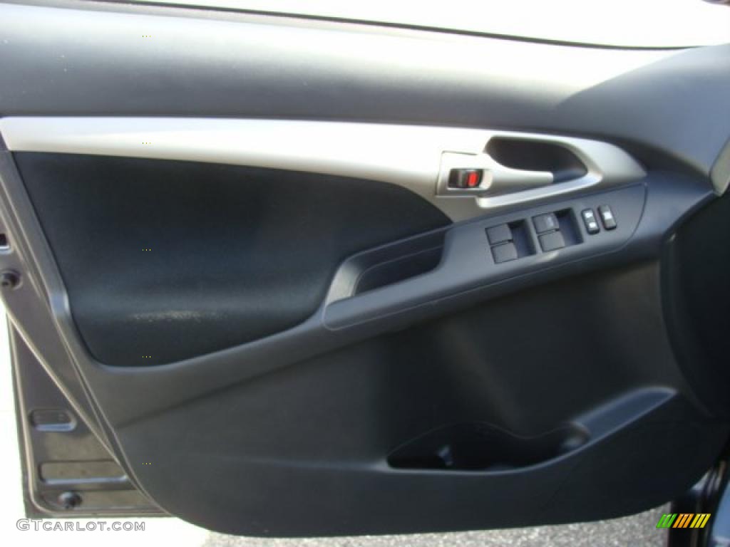 2009 Toyota Matrix 1.8 Dark Charcoal Door Panel Photo #46704369