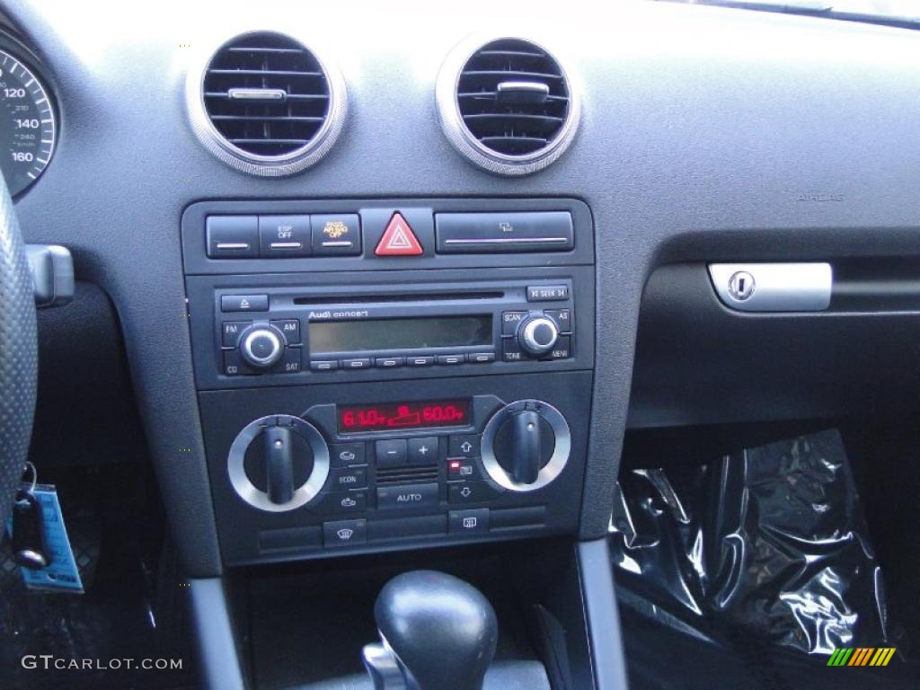 2006 Audi A3 2.0T Controls Photo #46704390