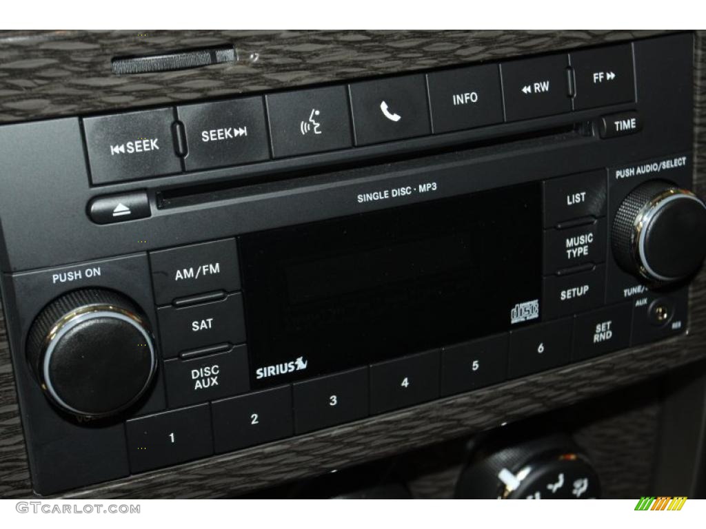 2011 Jeep Liberty Limited 4x4 Controls Photo #46705215